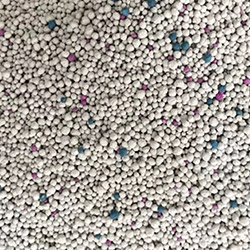 Mixed bentonite cat litter